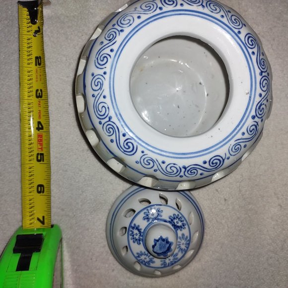 Ceramic Blue/White Incense Container - Picture 3 of 6